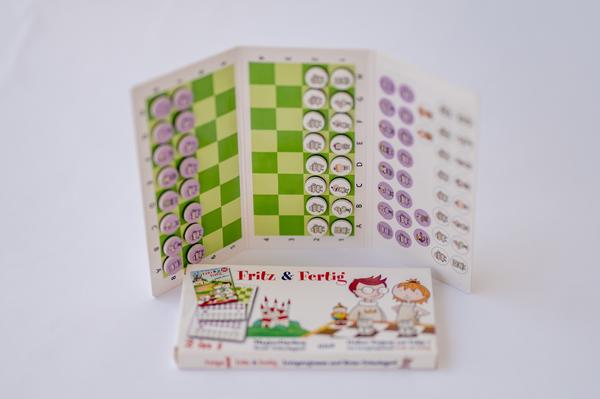 Fritz & Fertig 818 - Magnetisches Reise Schach-Set